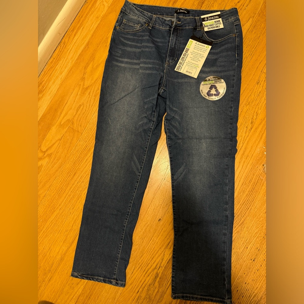 D. Jeans- NWT Cuffed Girlfriend Ankle Jean.